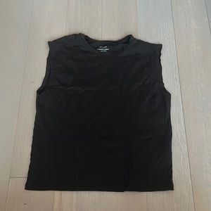 Frame muscle tee